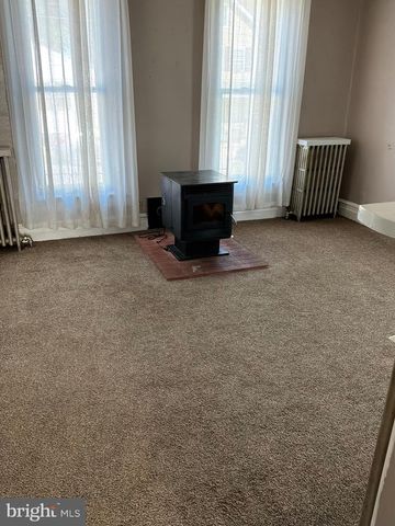 31 N FRANKLIN ST, Waynesboro, PA 17268