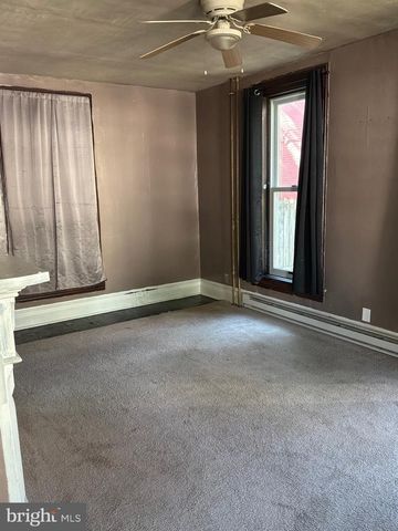 31 N FRANKLIN ST, Waynesboro, PA 17268