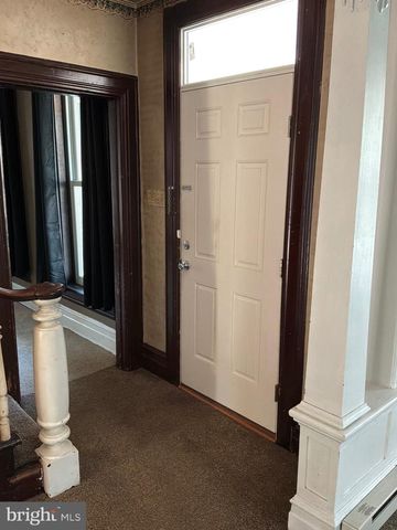 31 N FRANKLIN ST, Waynesboro, PA 17268