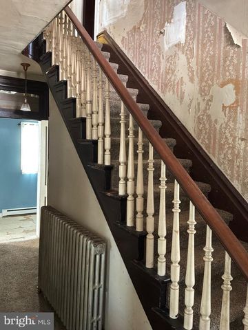 31 N FRANKLIN ST, Waynesboro, PA 17268