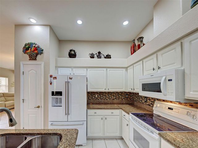249 VISTA DEL LAGO WAY, Venice, FL 34292