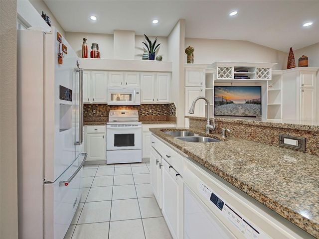 249 VISTA DEL LAGO WAY, Venice, FL 34292