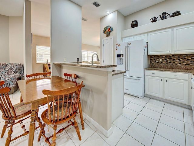 249 VISTA DEL LAGO WAY, Venice, FL 34292