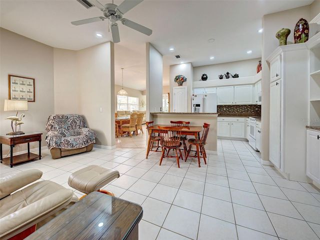 249 VISTA DEL LAGO WAY, Venice, FL 34292