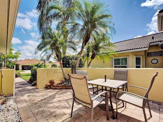 249 VISTA DEL LAGO WAY, Venice, FL 34292
