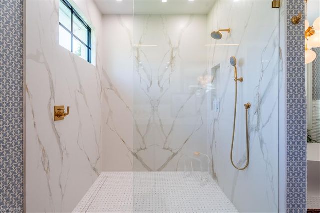 743 Saint Georges CT, Naples, FL 34110