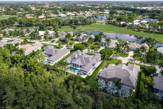 743 Saint Georges CT, Naples, FL 34110