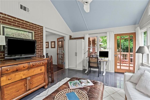2477 Hunting Valley Drive, Decatur, GA 30033