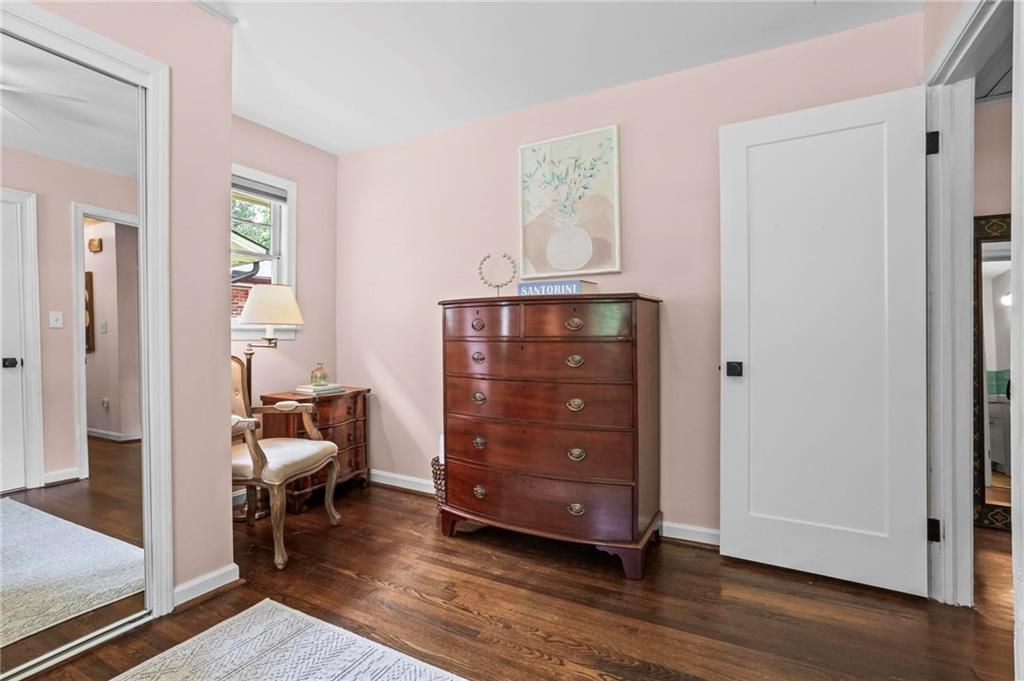 Image 29 of property listing at 2477 Hunting Valley Drive, Decatur, GA 30033