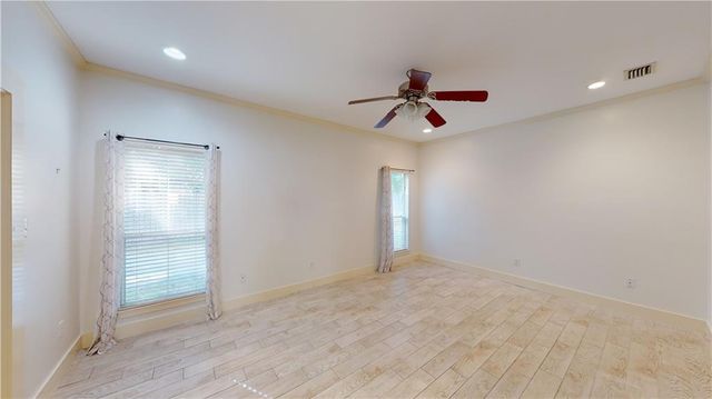 6052 Magnolia E Place, Mobile, AL 36608