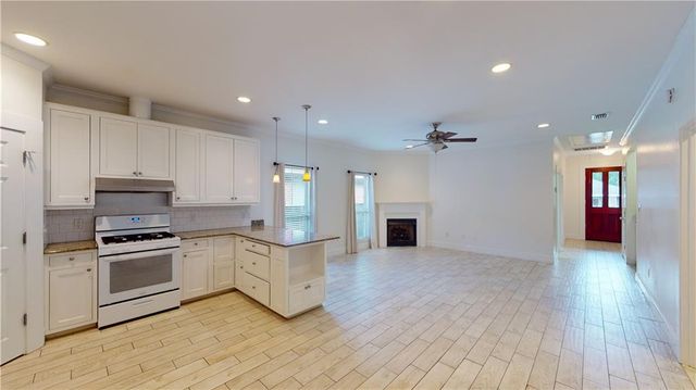 6052 Magnolia E Place, Mobile, AL 36608