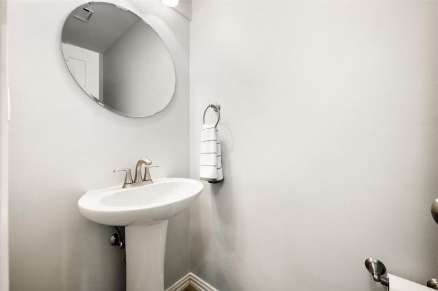 7122 Wood Hollow DR 47, Austin, TX 78731