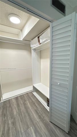 2935 NE 163rd St 3P, North Miami Beach, FL 33160