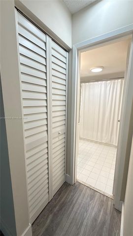 2935 NE 163rd St 3P, North Miami Beach, FL 33160