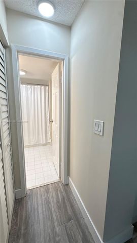 2935 NE 163rd St 3P, North Miami Beach, FL 33160