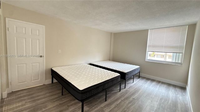 2935 NE 163rd St 3P, North Miami Beach, FL 33160