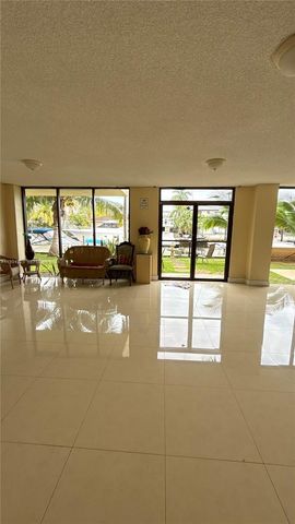 2935 NE 163rd St 3P, North Miami Beach, FL 33160