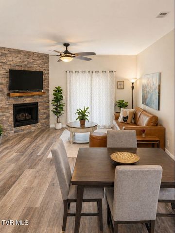 1076 Traders Walk, Johnson City, TN 37601