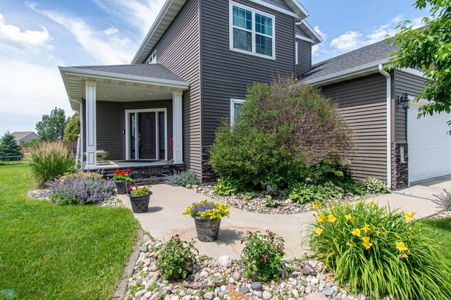 3827 15th Street S, Moorhead, MN 56560