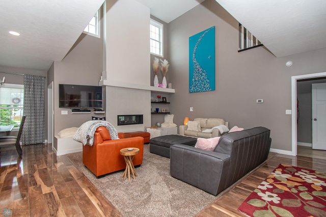 3827 15th Street S, Moorhead, MN 56560