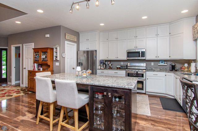 3827 15th Street S, Moorhead, MN 56560