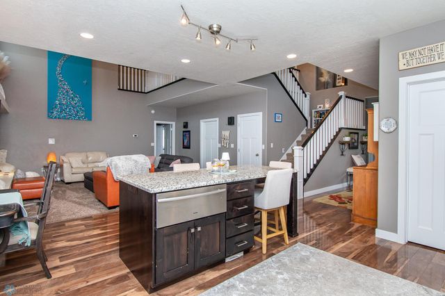 3827 15th Street S, Moorhead, MN 56560