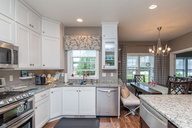 3827 15th Street S, Moorhead, MN 56560