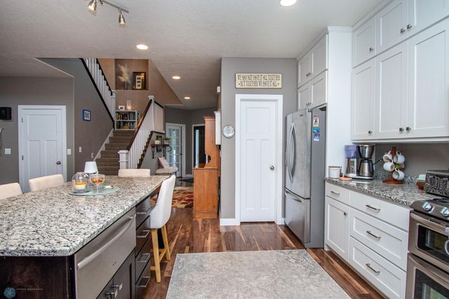 3827 15th Street S, Moorhead, MN 56560