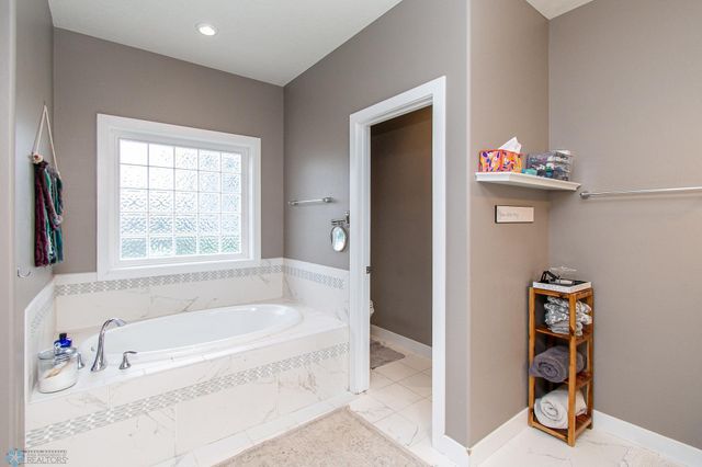 3827 15th Street S, Moorhead, MN 56560