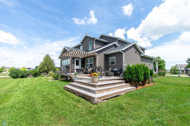 3827 15th Street S, Moorhead, MN 56560