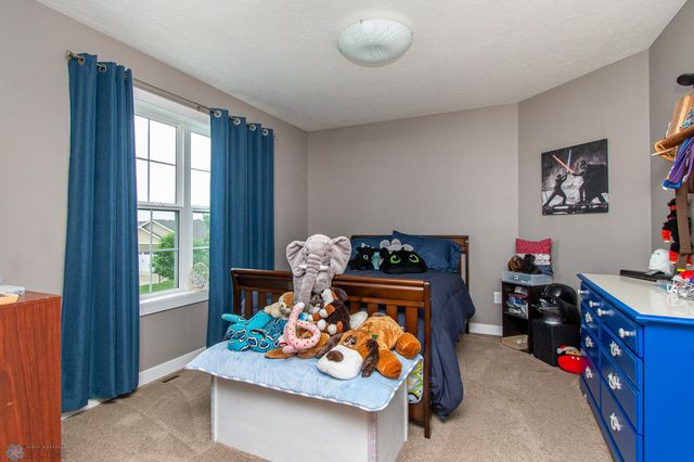 3827 15th Street S, Moorhead, MN 56560