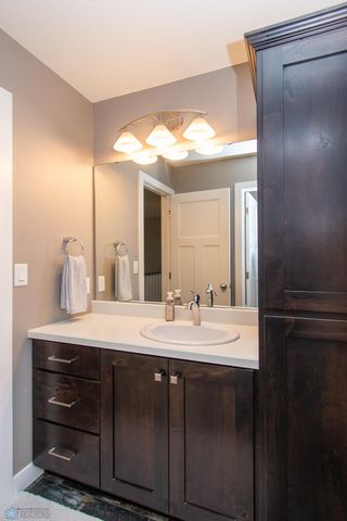 3827 15th Street S, Moorhead, MN 56560