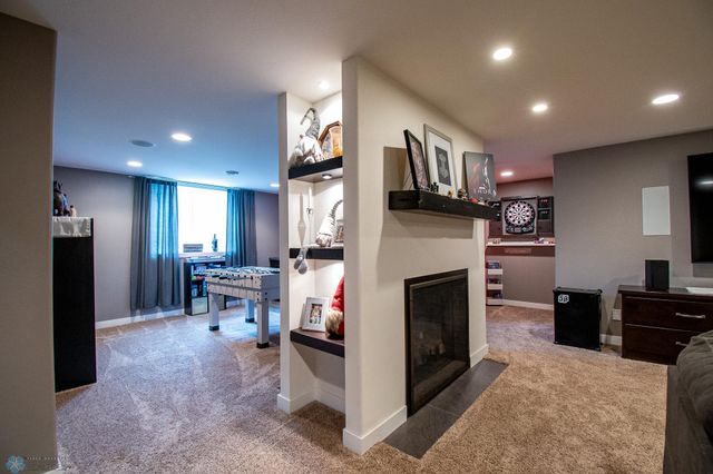 3827 15th Street S, Moorhead, MN 56560