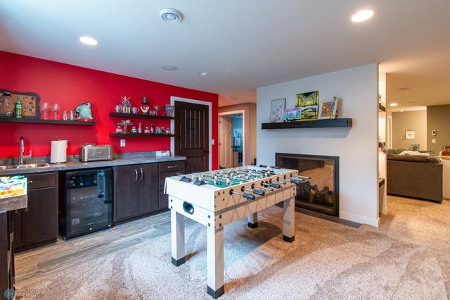 3827 15th Street S, Moorhead, MN 56560