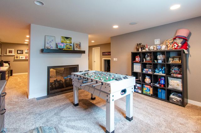 3827 15th Street S, Moorhead, MN 56560