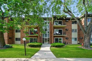 4113 W 97th Place 104, Oak Lawn, IL 60453