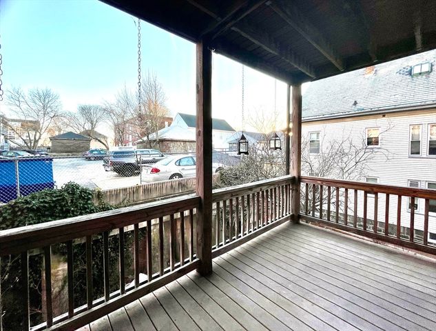 25 Roslyn 4, Salem, MA 01970