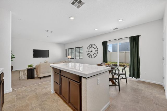 3819 Havenparke Way, Sacramento, CA 95834