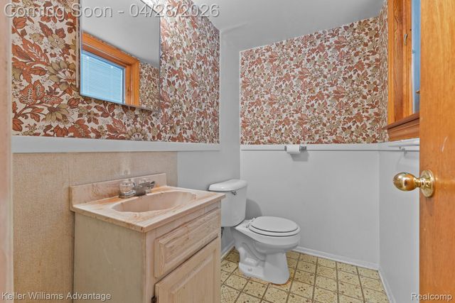 39192 Howell Street, Livonia, MI 48154