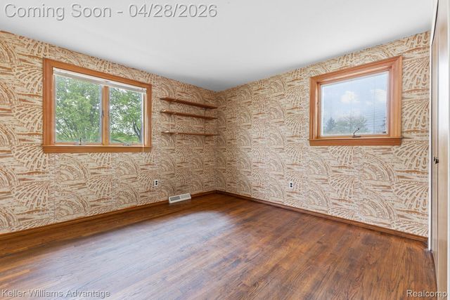 39192 Howell Street, Livonia, MI 48154