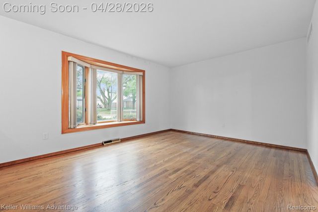 39192 Howell Street, Livonia, MI 48154