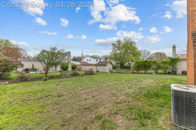 39192 Howell Street, Livonia, MI 48154