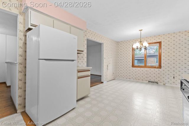 39192 Howell Street, Livonia, MI 48154