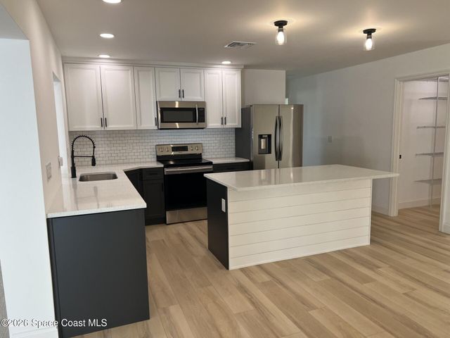 751 Burman Lane NE, Palm Bay, FL 32905