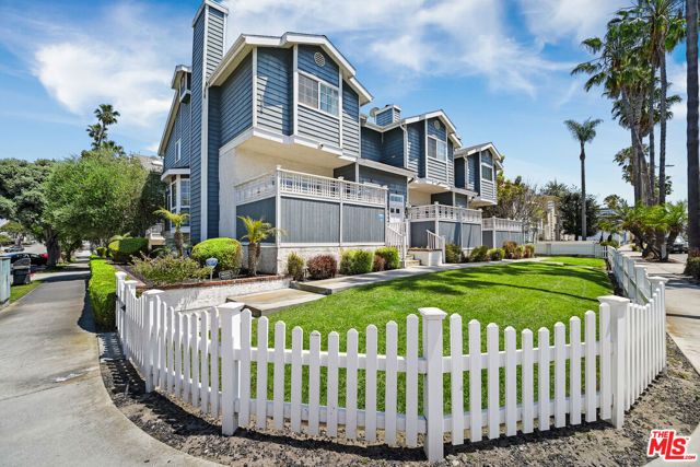 100 S Catalina Avenue A, Redondo Beach, CA 90277