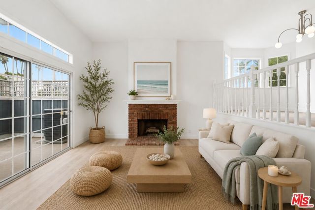 100 S Catalina Avenue A, Redondo Beach, CA 90277