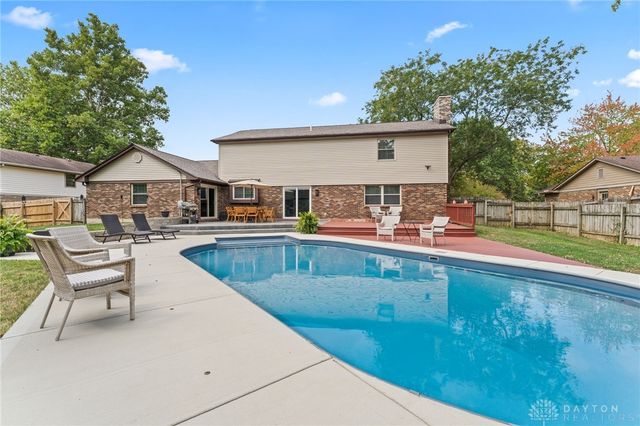 9038 Woodstream Lane, Dayton, OH 45458