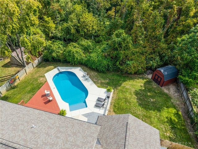 9038 Woodstream Lane, Dayton, OH 45458