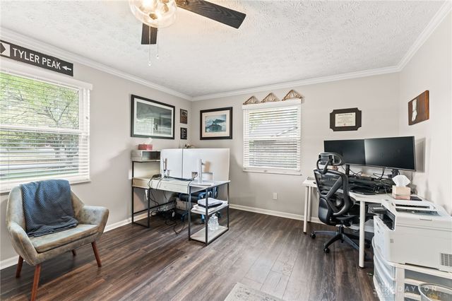 9038 Woodstream Lane, Dayton, OH 45458