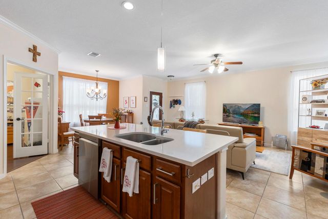 3 Avenswood Place, The Woodlands, TX 77382
